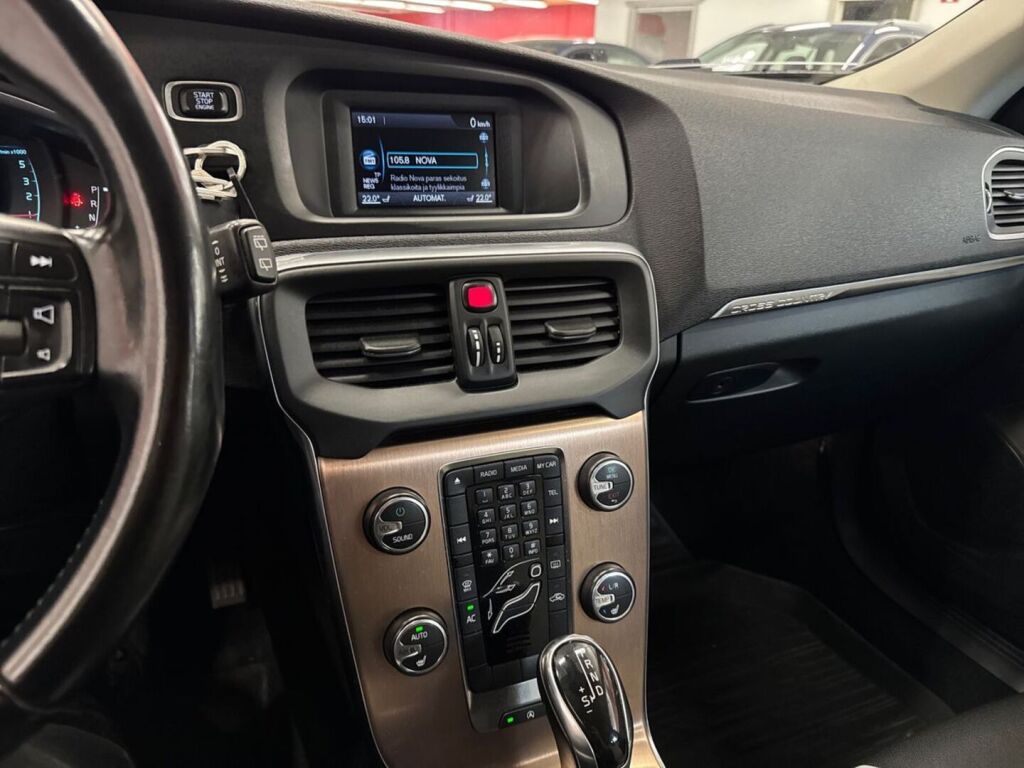 Volvo V40 Cross Country 2013 Harmaa