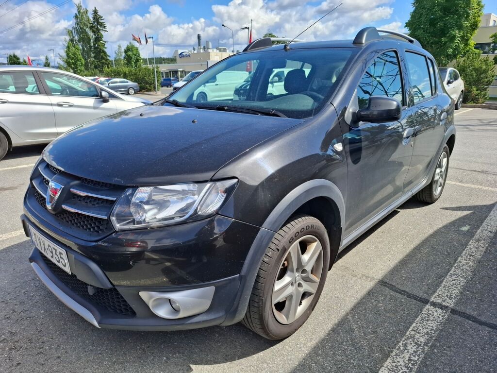 Dacia Sandero 2013 Musta