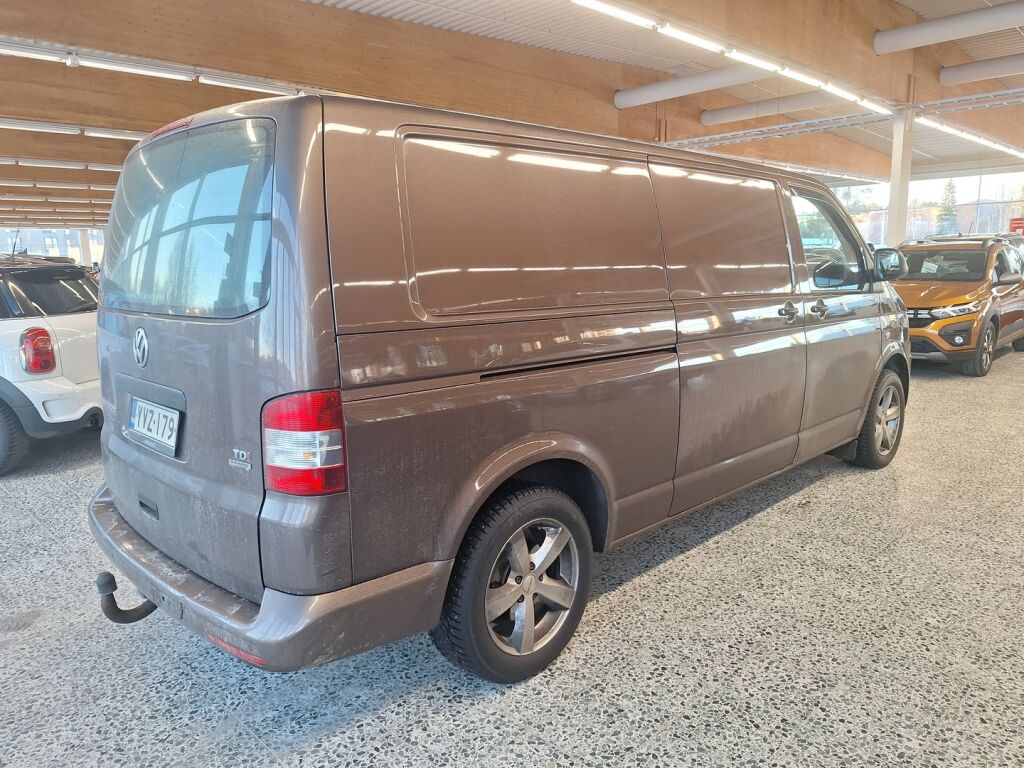 Volkswagen Transporter 2013 Ruskea (beige)