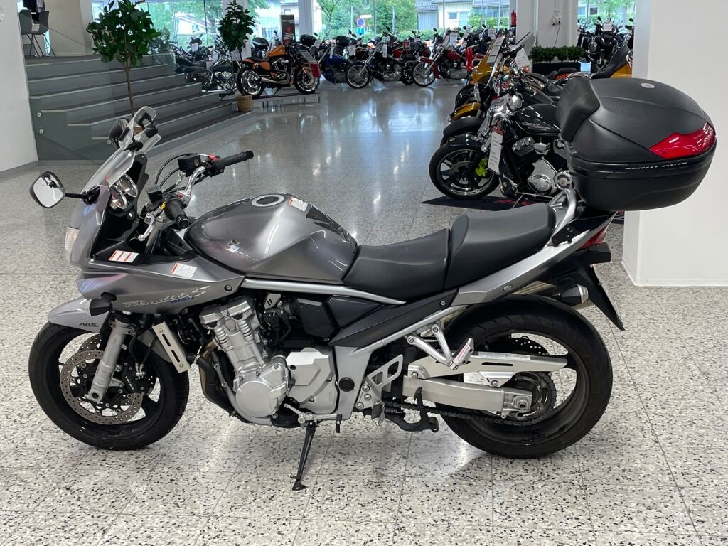 Suzuki GSF 2009 