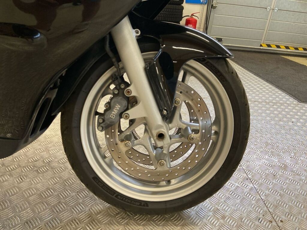 BMW K 2002 Musta