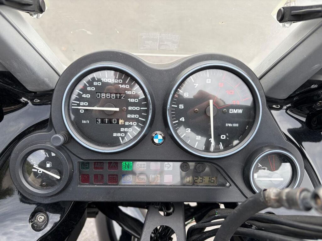 BMW K 2002 Musta