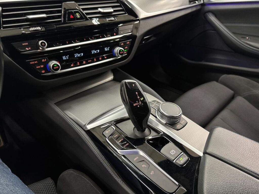 BMW 530 2020 Valkoinen