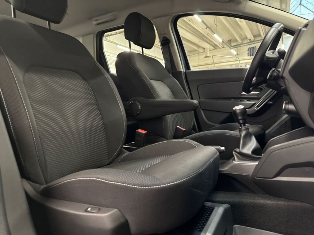 Dacia Duster 2019 Sininen