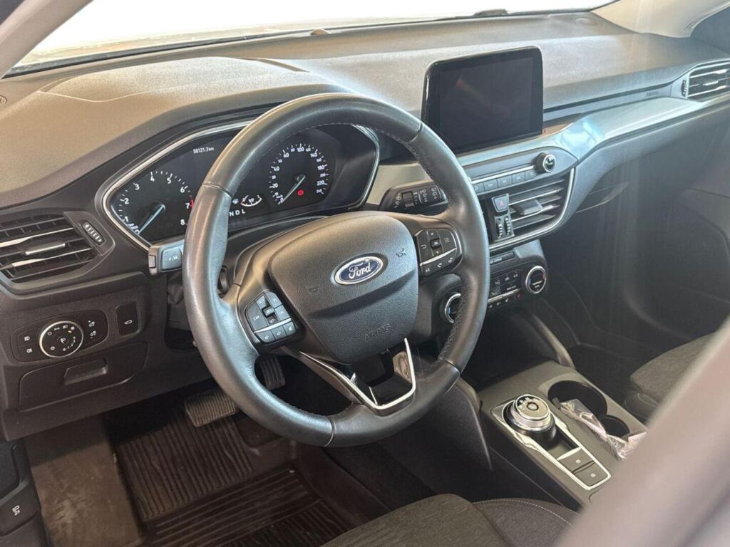Ford Focus 2020 Valkoinen