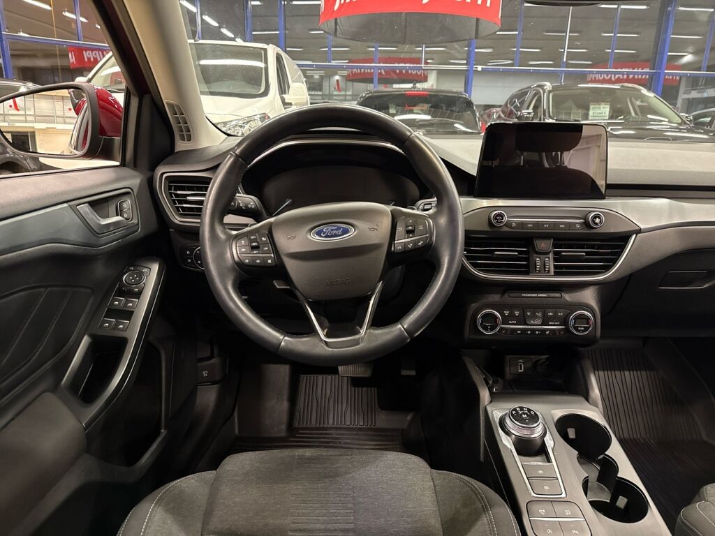 Ford Focus 2020 Punainen