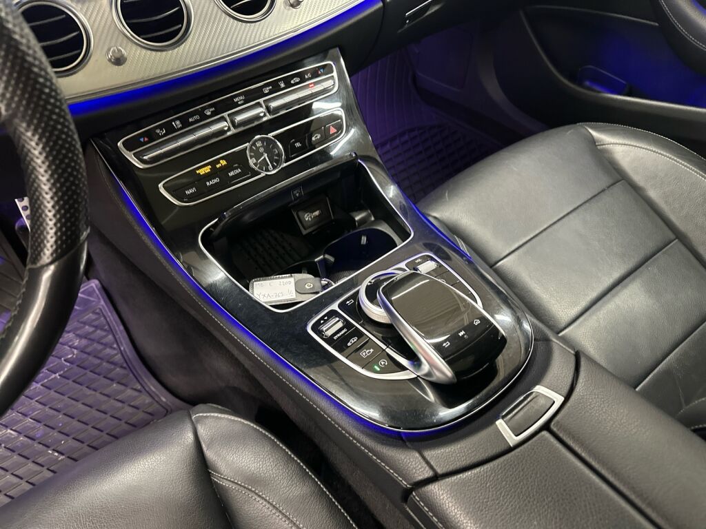 Mercedes-Benz E 2017 Valkoinen