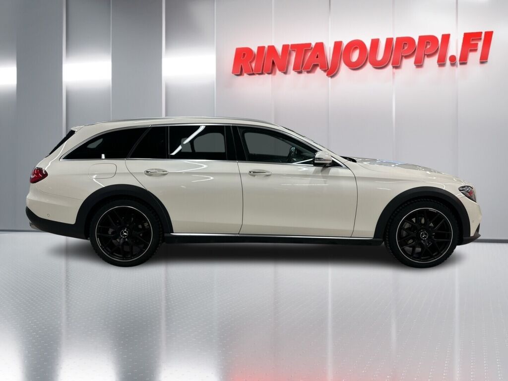Mercedes-Benz E 2017 Valkoinen