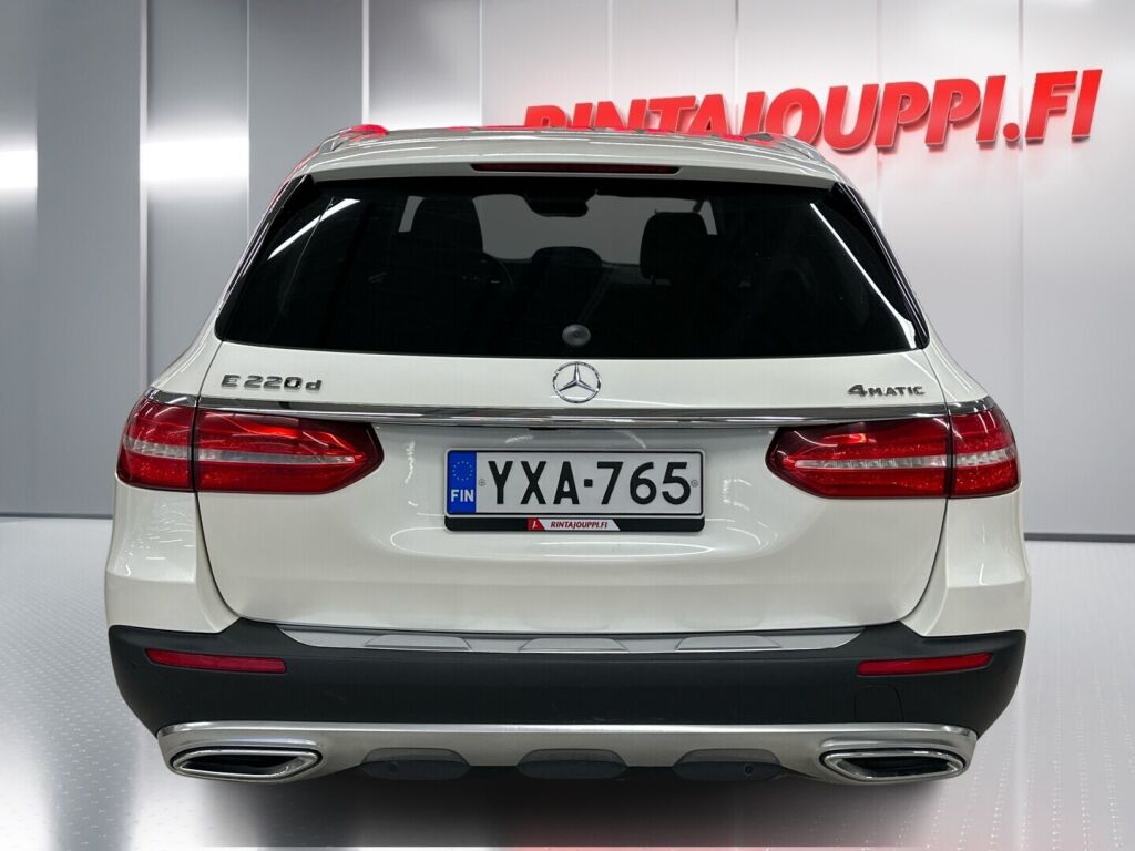 Mercedes-Benz E 2017 Valkoinen