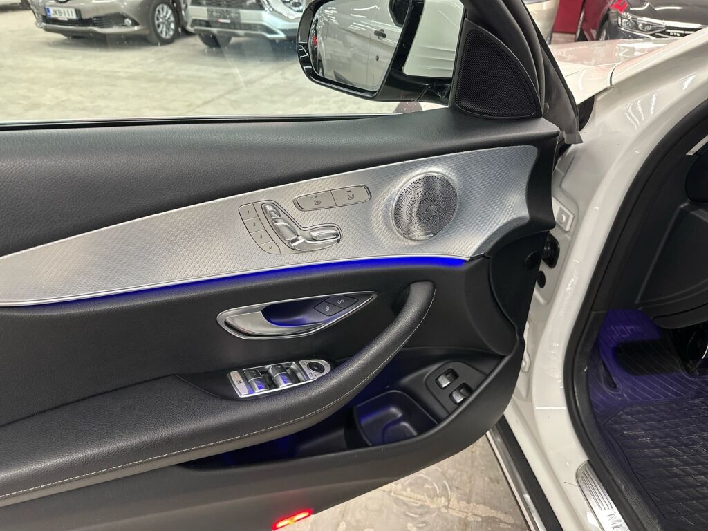 Mercedes-Benz E 2017 Valkoinen