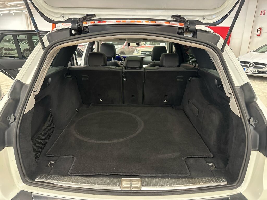 Mercedes-Benz E 2017 Valkoinen