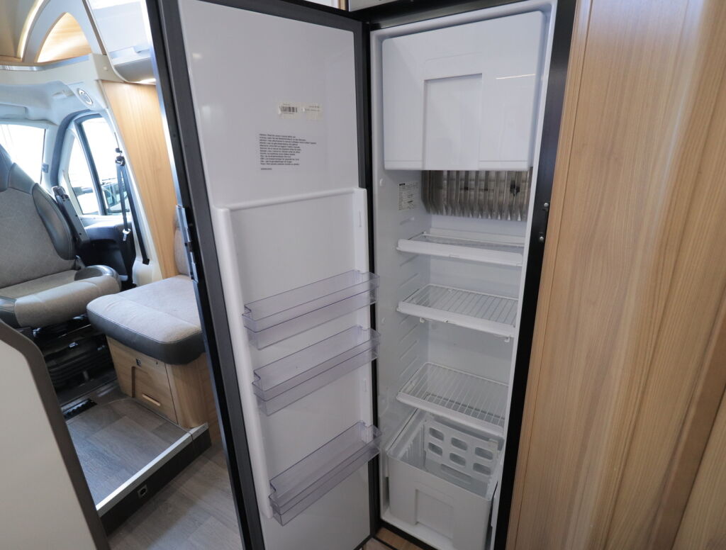 Adria MATRIX SUPREME 670 SC ALDE 2020 Harmaa