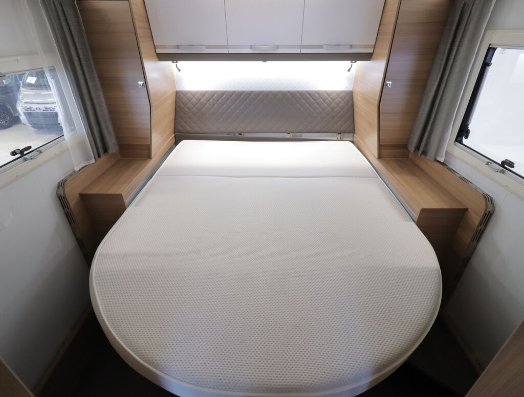 Adria MATRIX SUPREME 670 SC ALDE 2020 Harmaa