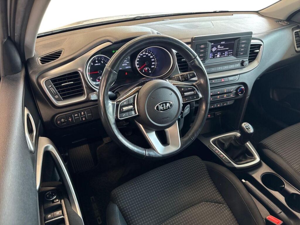 Kia Ceed 2020 Valkoinen