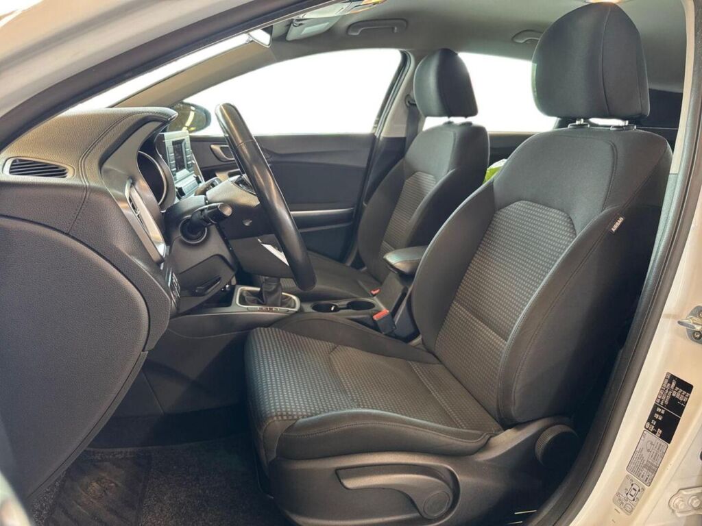 Kia Ceed 2020 Valkoinen