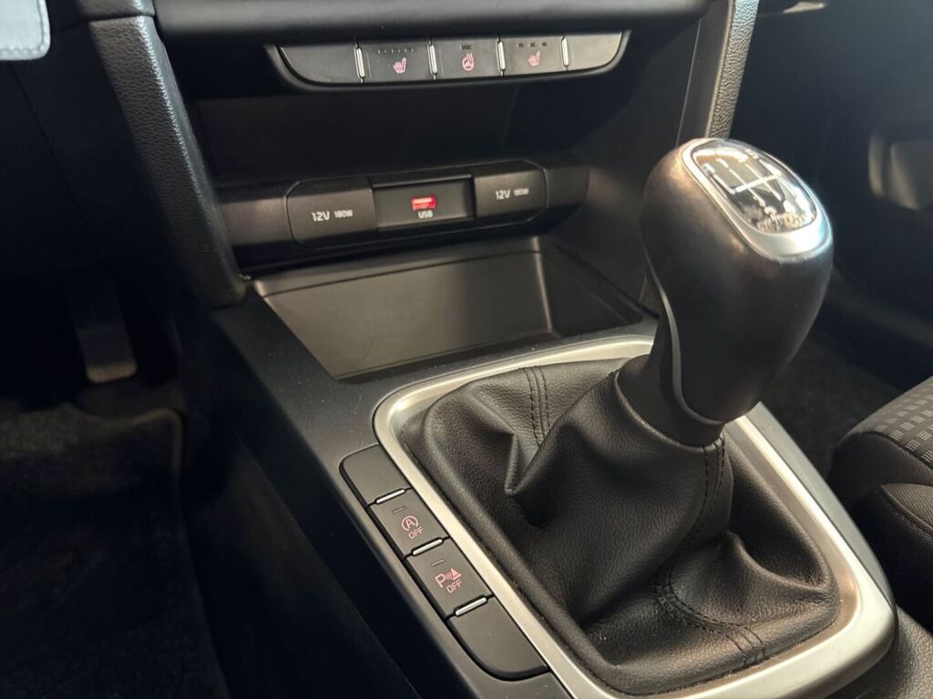 Kia Ceed 2020 Valkoinen