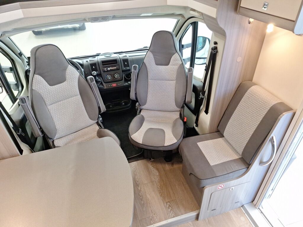 Hobby Optima 2020 Valkoinen