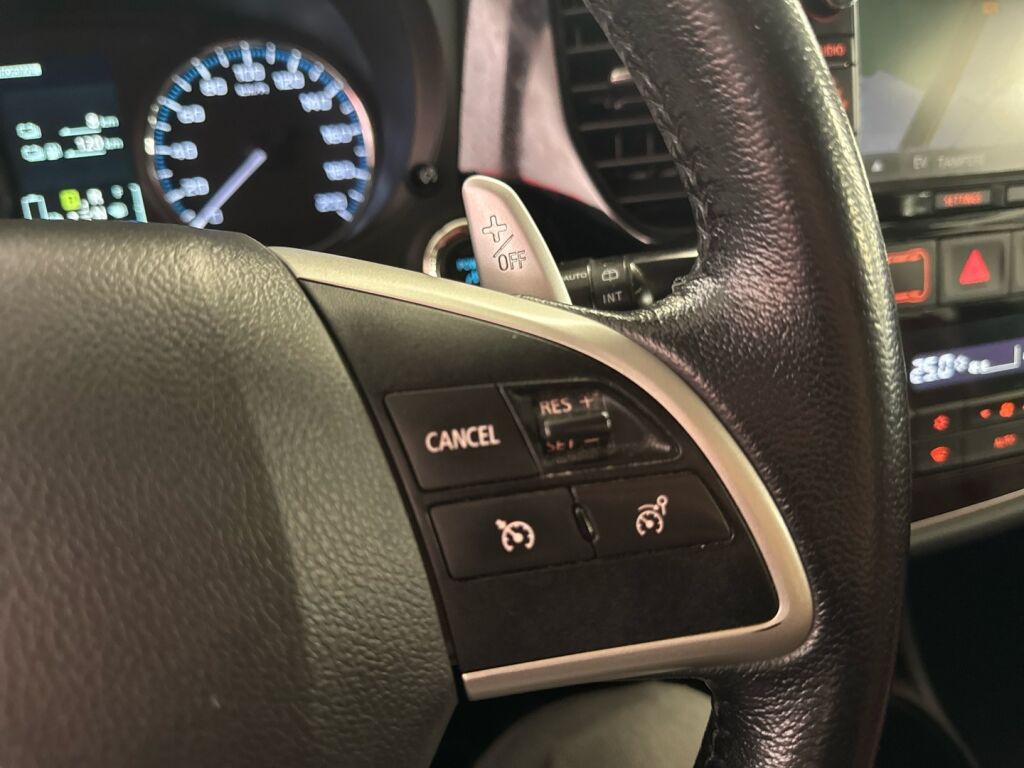 Mitsubishi Outlander PHEV 2015 Harmaa