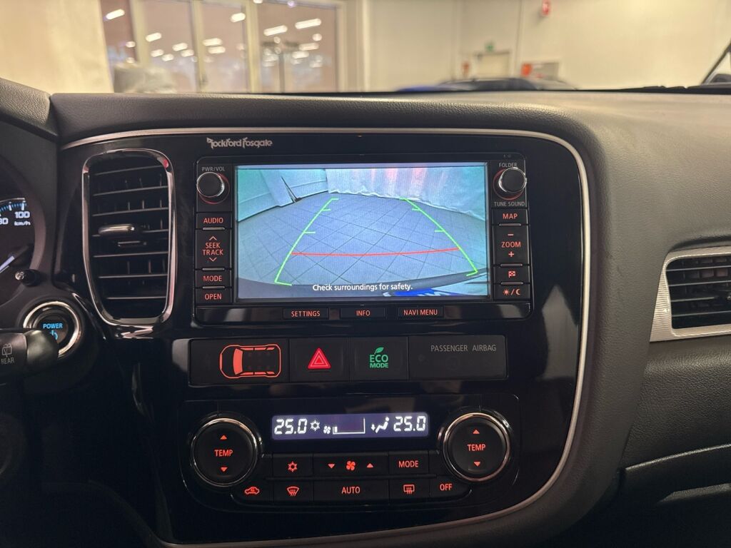 Mitsubishi Outlander PHEV 2015 Harmaa