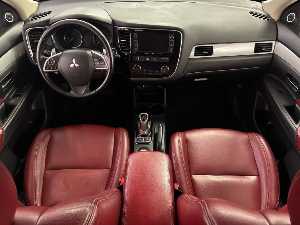 Mitsubishi Outlander PHEV 2015 Harmaa