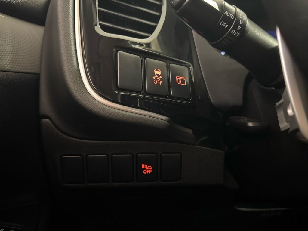 Mitsubishi Outlander PHEV 2015 Harmaa