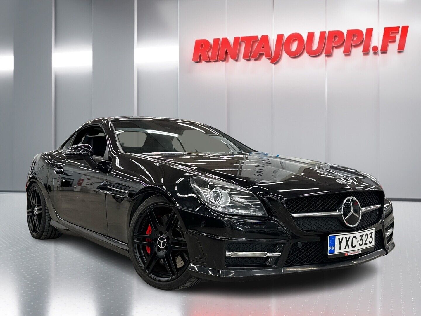 Musta Mercedes-Benz SLK