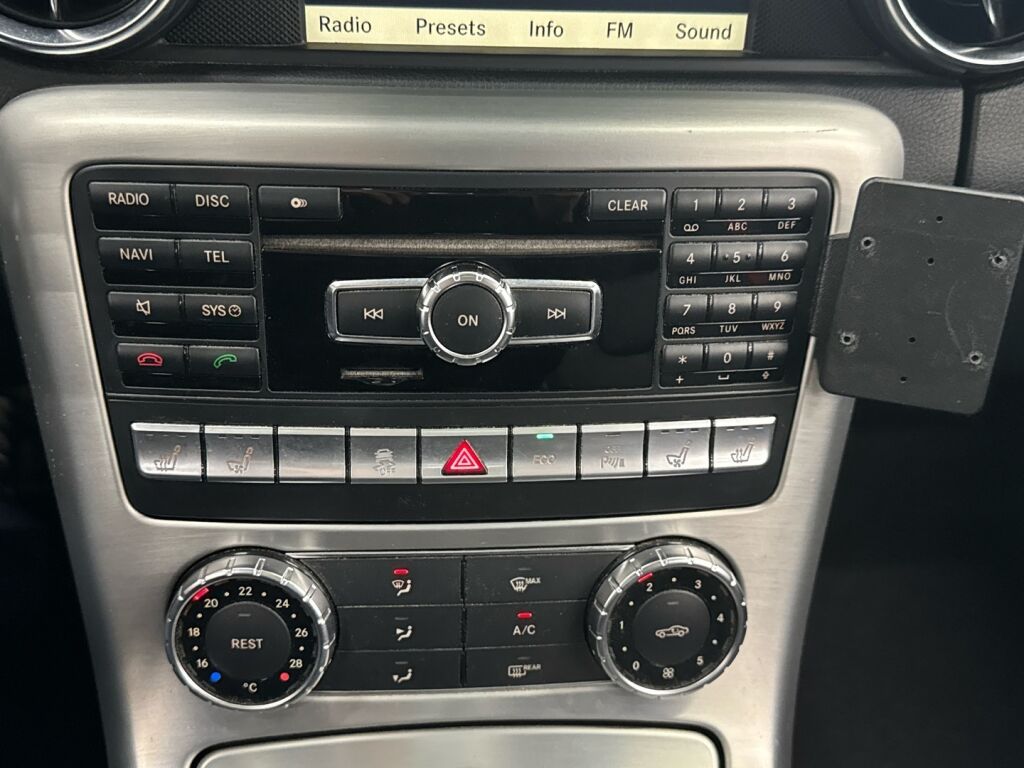 Mercedes-Benz SLK 2011 Musta