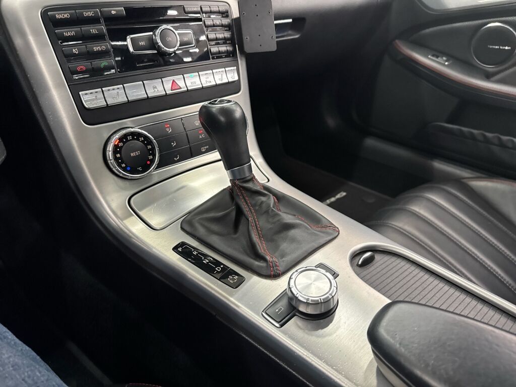 Mercedes-Benz SLK 2011 Musta