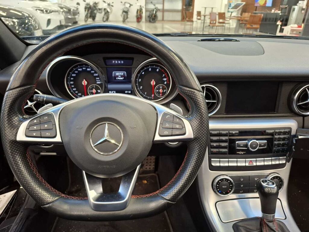 Mercedes-Benz SLK 2011 Musta