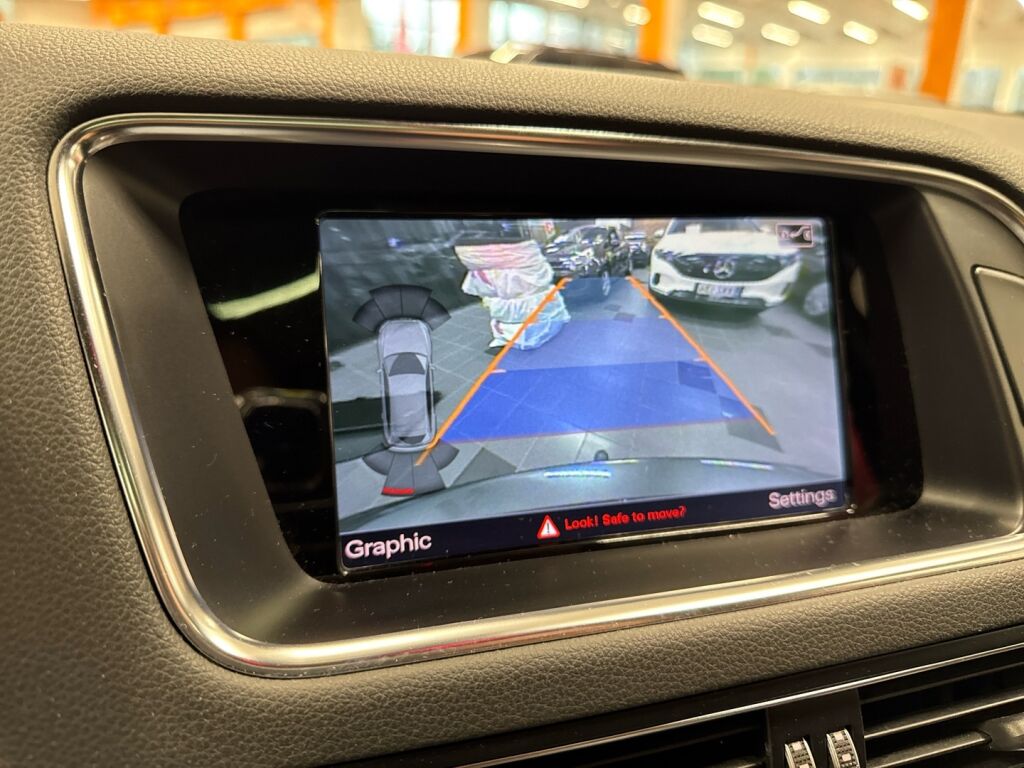 Audi SQ5 2015 Harmaa