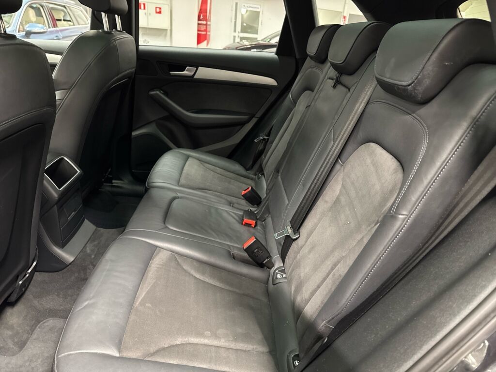 Audi SQ5 2015 Harmaa