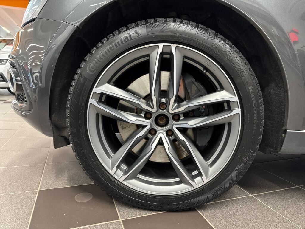 Audi SQ5 2015 Harmaa