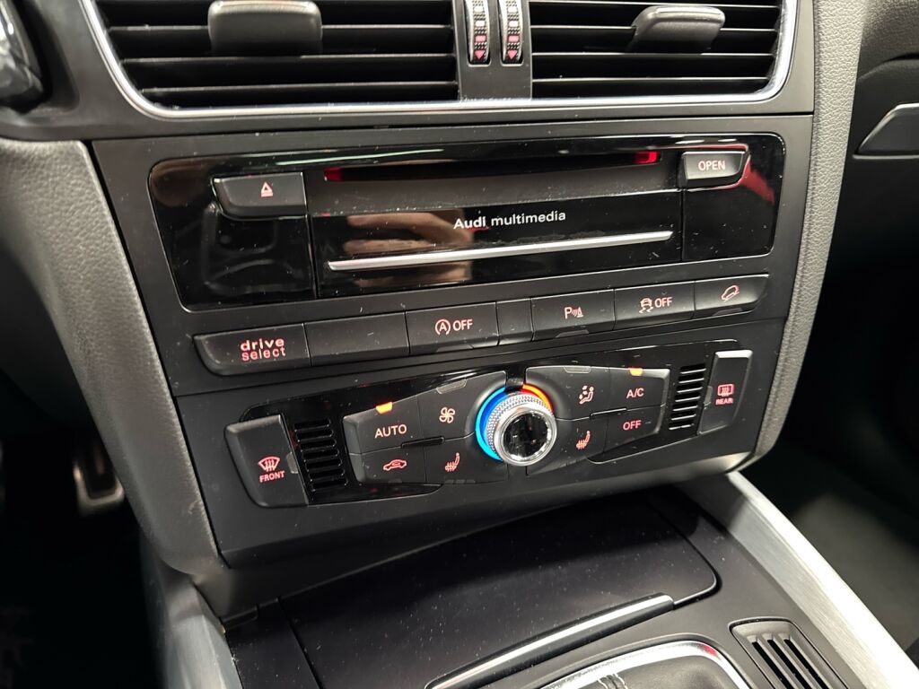 Audi SQ5 2015 Harmaa