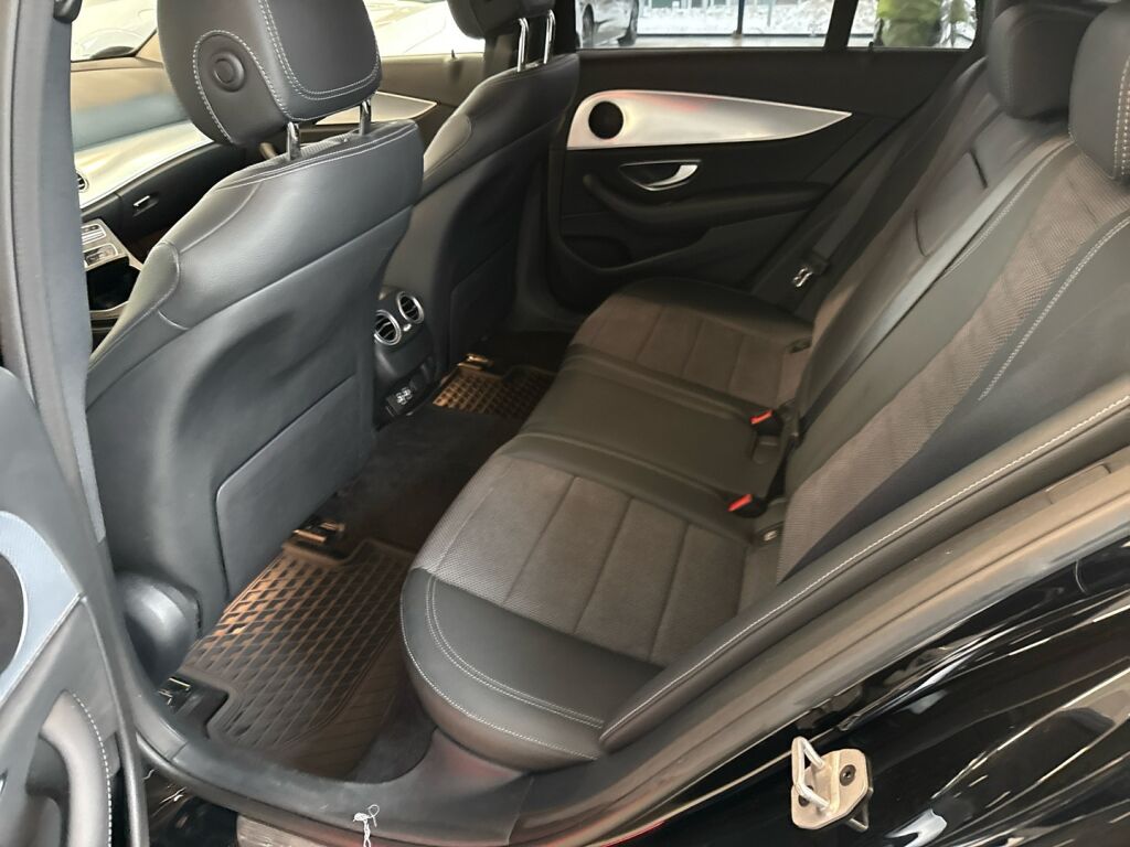 Mercedes-Benz E 2020 Musta