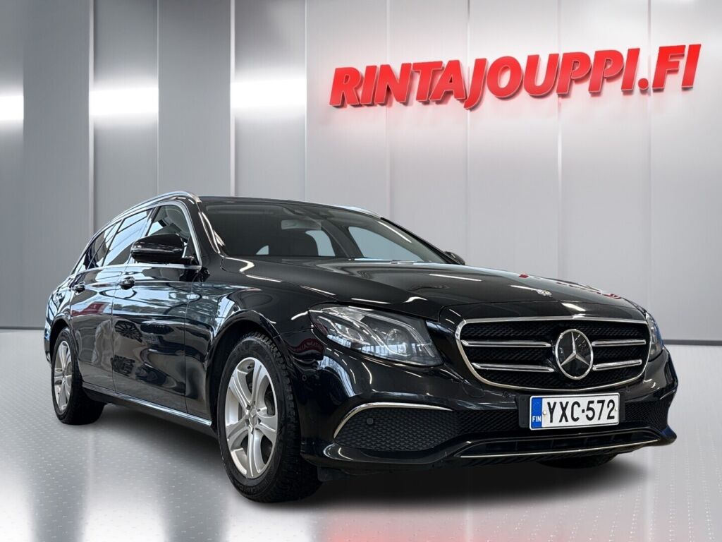 Mercedes-Benz E 2020 Musta