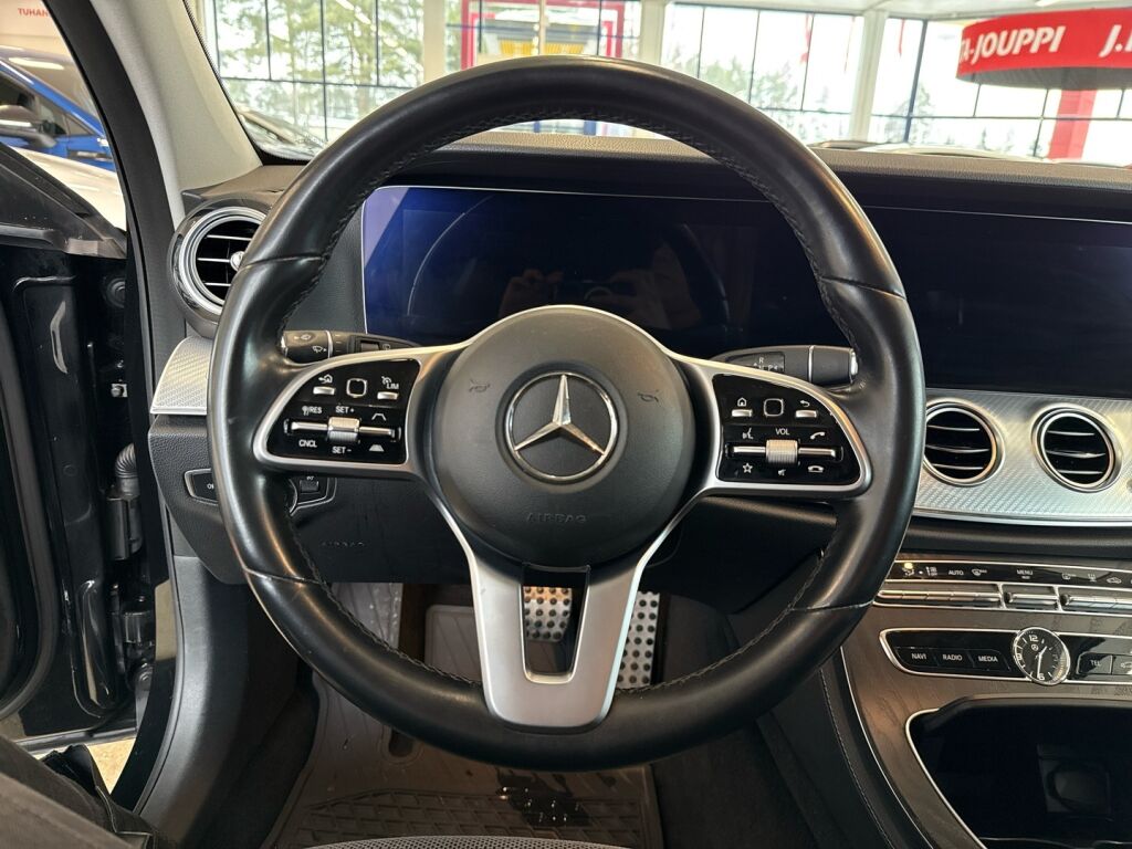 Mercedes-Benz E 2020 Musta