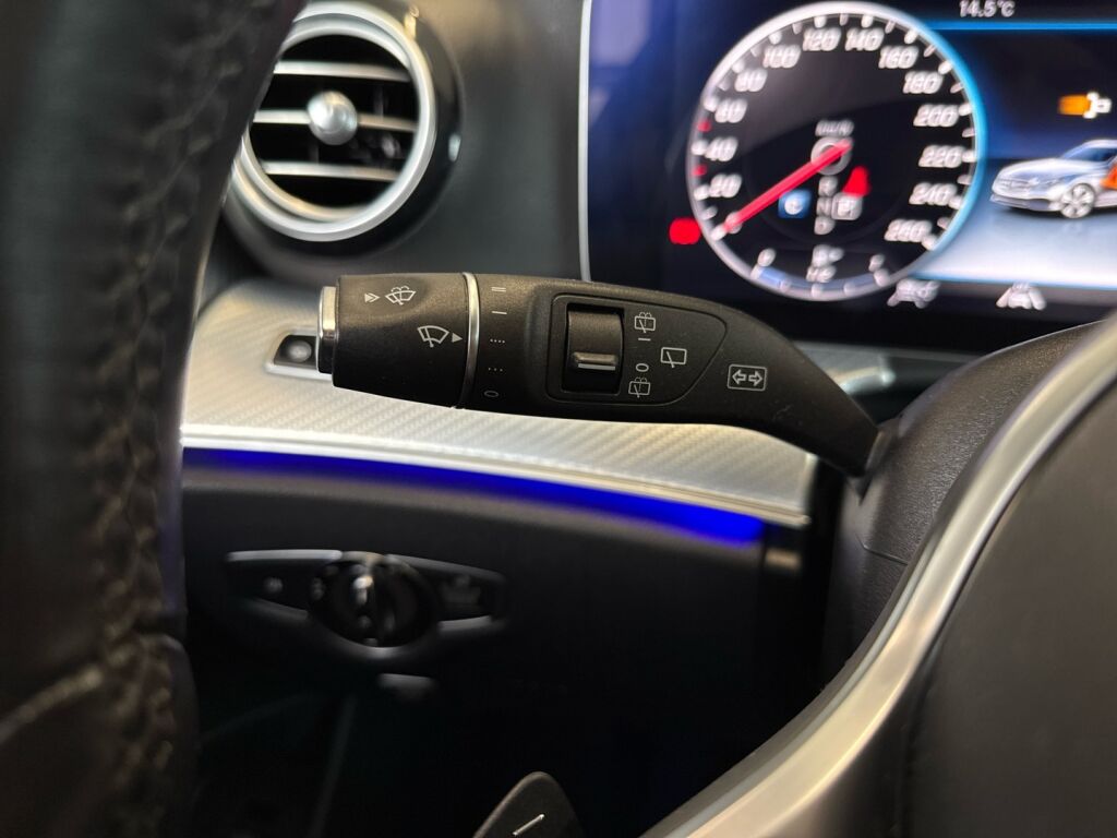 Mercedes-Benz E 2020 Musta