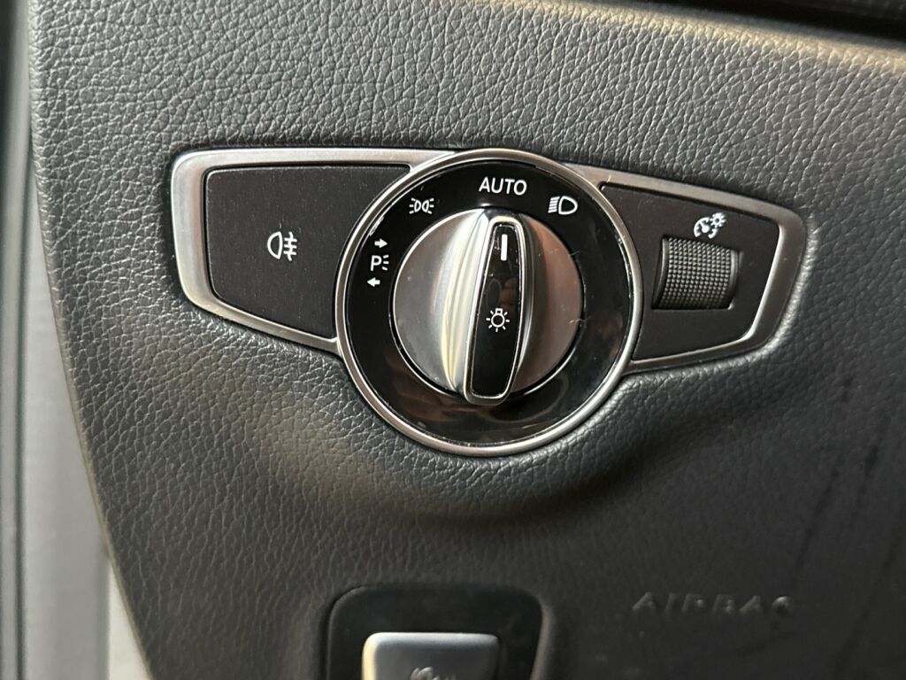 Mercedes-Benz E 2020 Musta