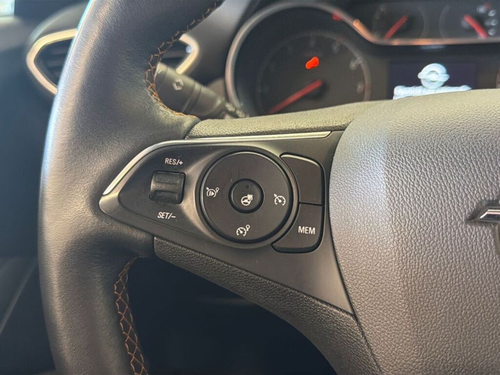 Opel Crossland X 2020 Valkoinen