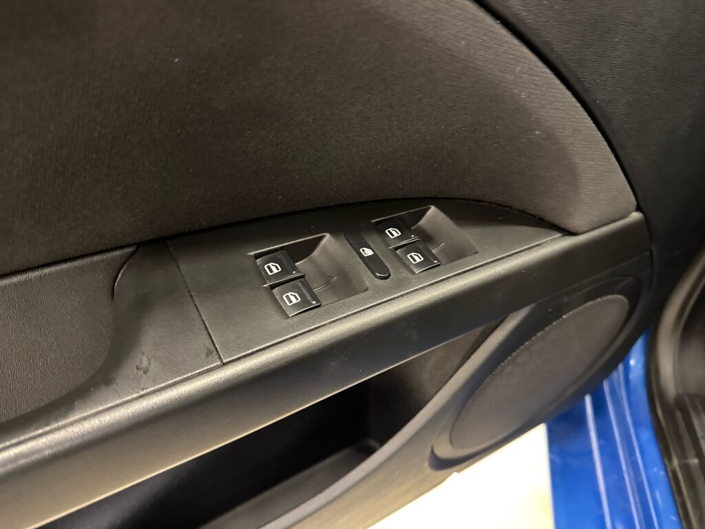 Seat Leon 2011 Sininen