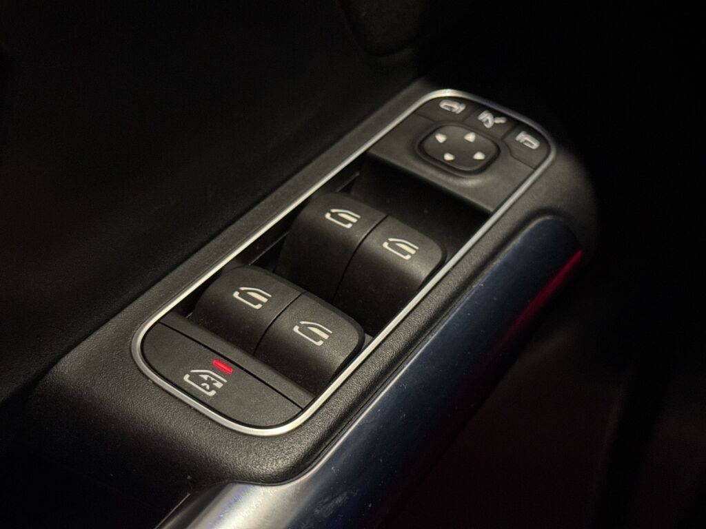 Mercedes-Benz GLA 2020 Valkoinen