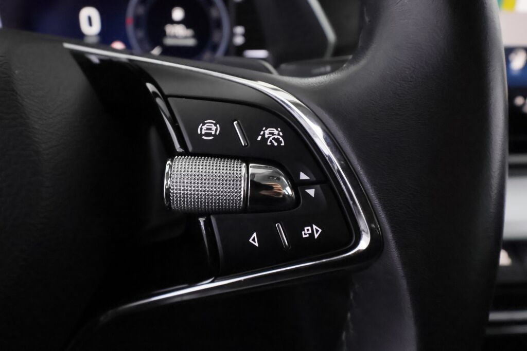 Skoda Octavia 2020 Valkoinen