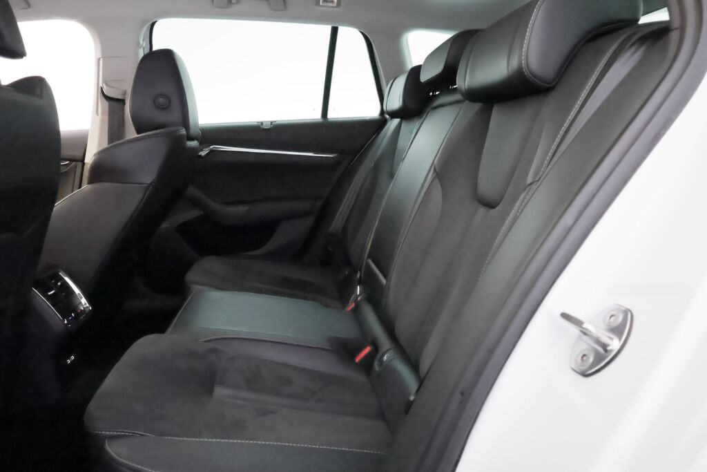 Skoda Octavia 2020 Valkoinen