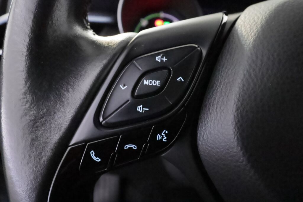 Toyota C-HR 2020 Harmaa