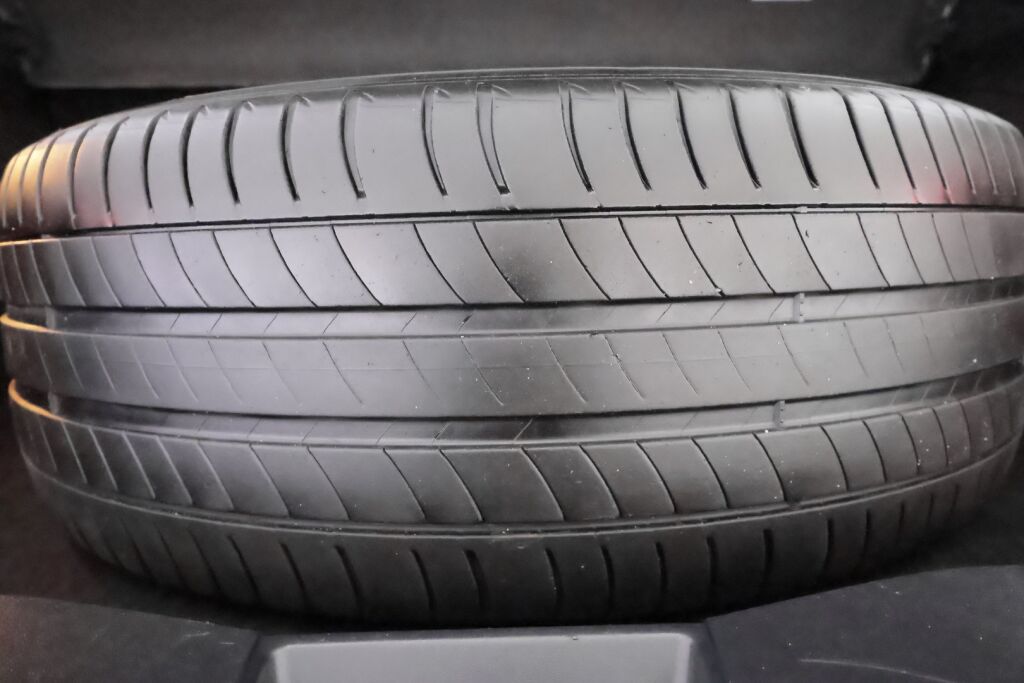 Toyota C-HR 2020 Harmaa