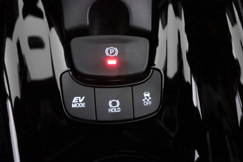 Toyota C-HR 2020 Harmaa