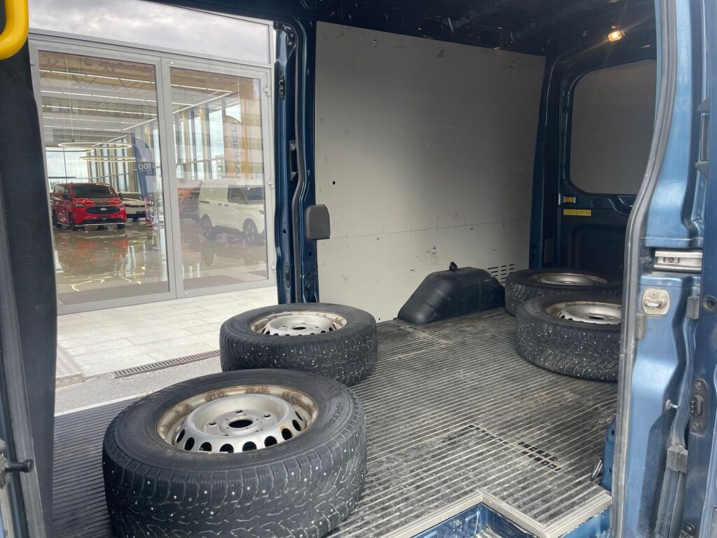 Ford Transit 2020 Chrome Blue