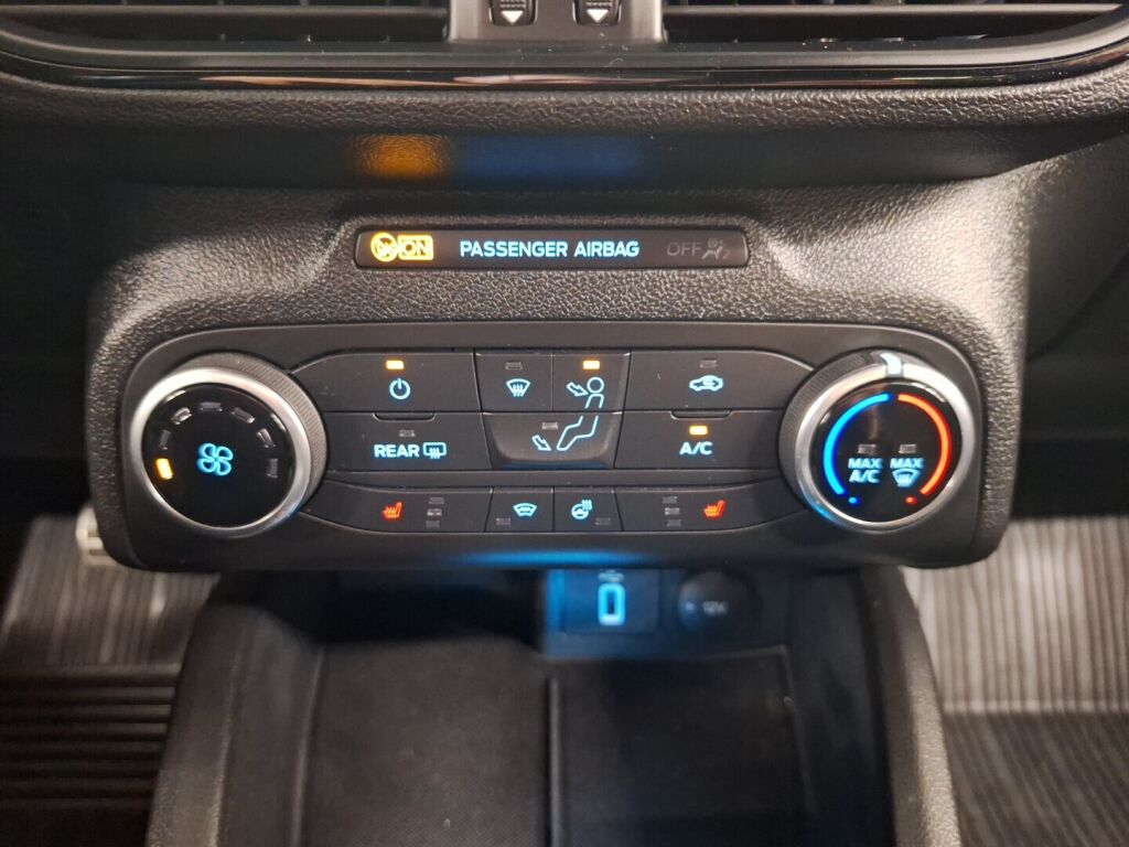 Ford Focus 2020 Punainen