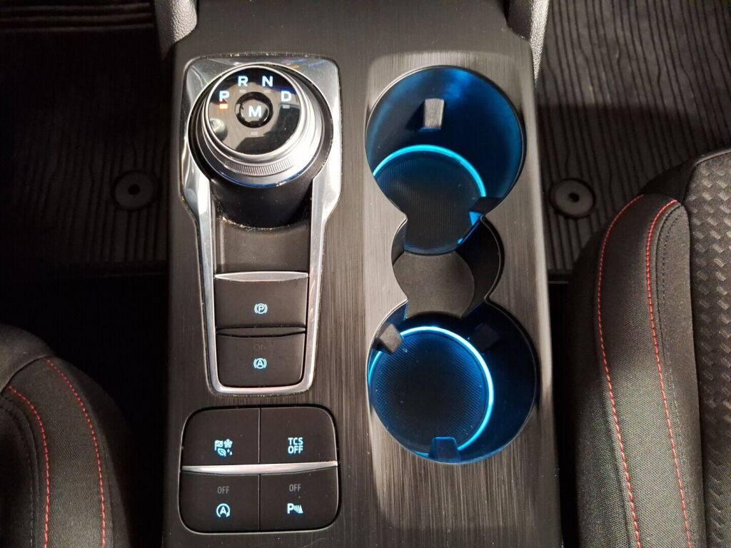 Ford Focus 2020 Punainen