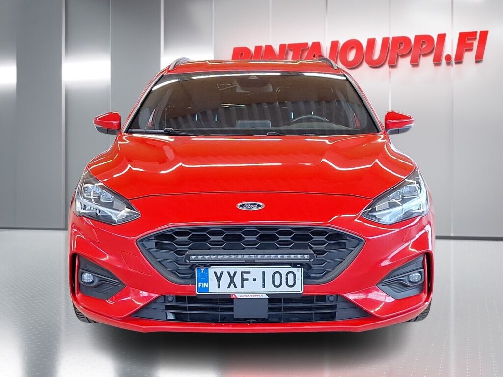 Ford Focus 2020 Punainen